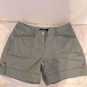 White House Black Market / WHBM / Shorts